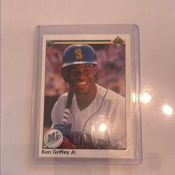Ken Griffey Jr. Baseball Card 1990 Upperdeck 1st year card mint - Picture 1 of 3